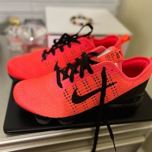 Nike Air Vapormax, size 7y...